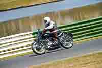 Vintage-motorcycle-club;eventdigitalimages;mallory-park;mallory-park-trackday-photographs;no-limits-trackdays;peter-wileman-photography;trackday-digital-images;trackday-photos;vmcc-festival-1000-bikes-photographs